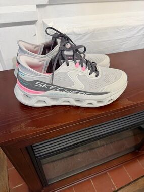 Skechers Women's Gray with Pink Accent Athletic Sneakers